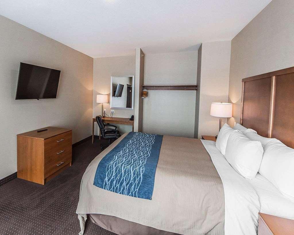 Comfort Inn & Suites Bonnyville Room photo